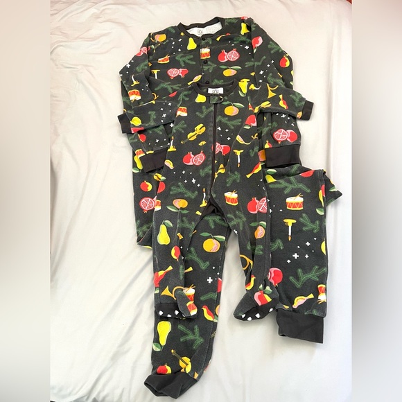 Arborist: 2 Holiday Feast onesies bundle! - Picture 3 of 3